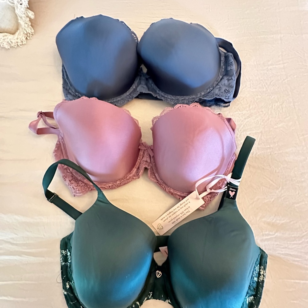 Victoria’s Secret bras set
